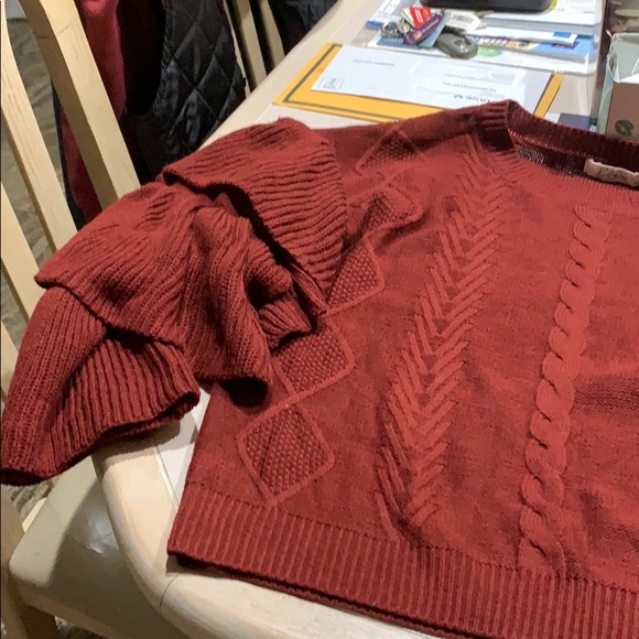 Brand new Elan tiered maroon sweater size medium - Picture 3 of 4